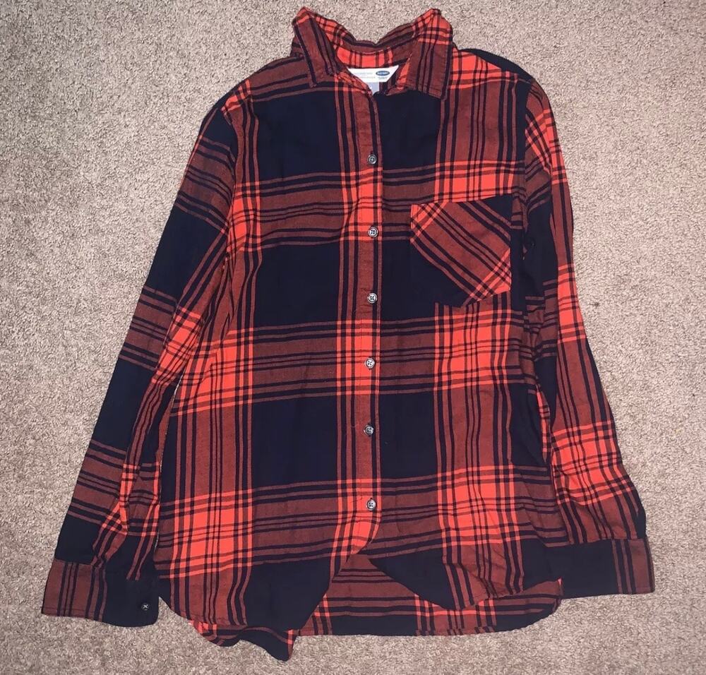 Old Navy Womens The Classic Shirt Button Up Top Sz M Red Blue Plaid Long Sleeve